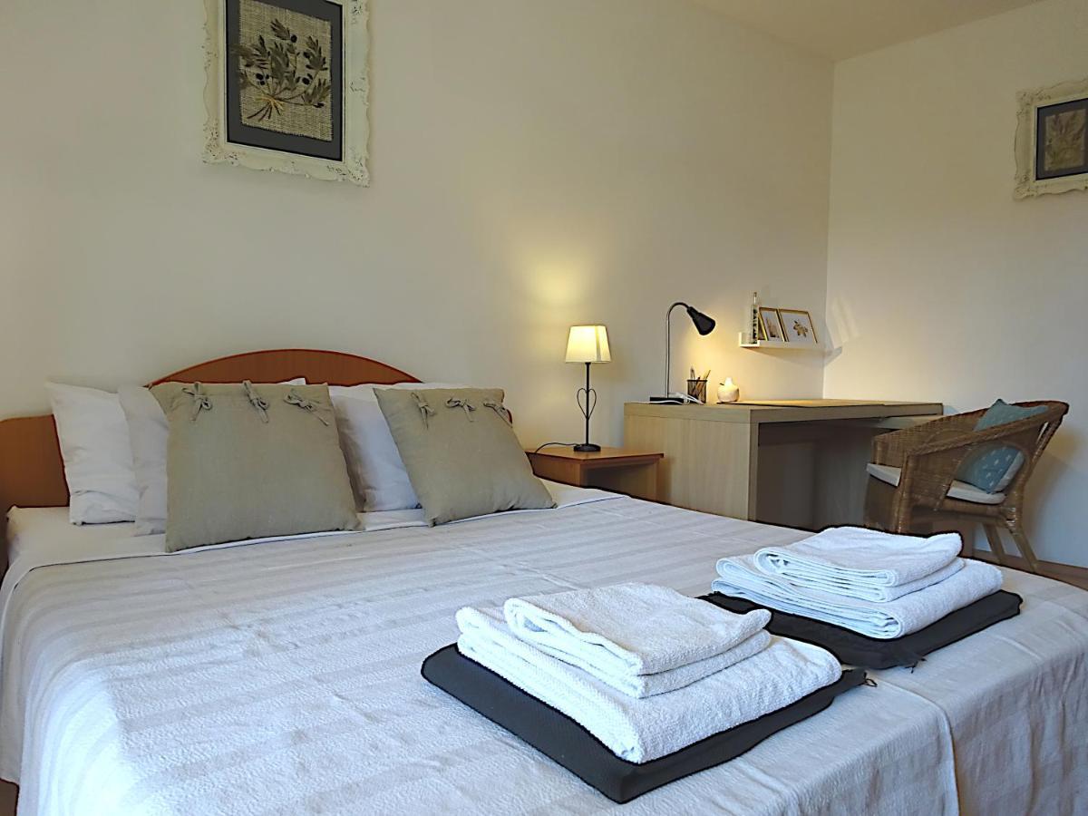 Eco Apartments Kate Sudurad Bagian luar foto